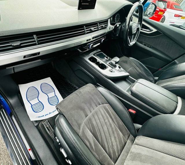 Audi Q7 S Line  #31