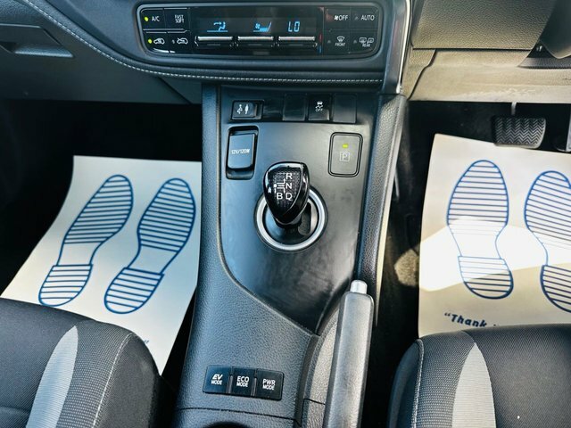 Toyota Auris Vvt-h Design Hatchback Blue #32