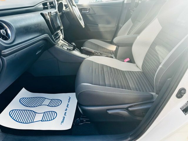 Toyota Auris Vvt-h Design Hatchback Blue #20