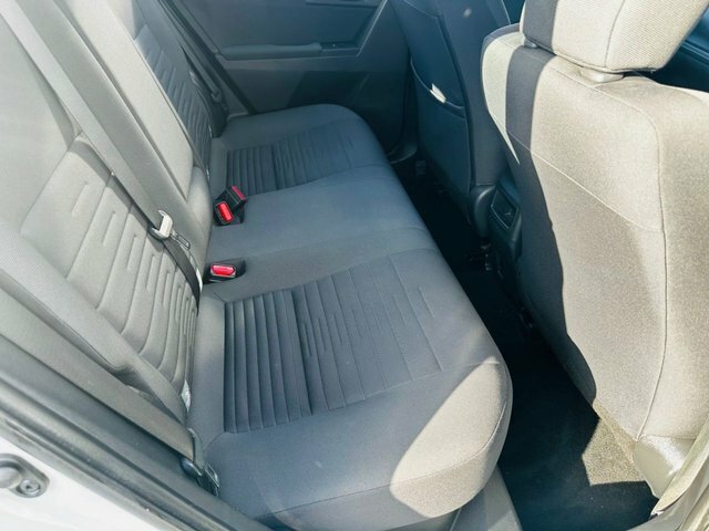 Toyota Auris Vvt-h Design Hatchback Blue #13