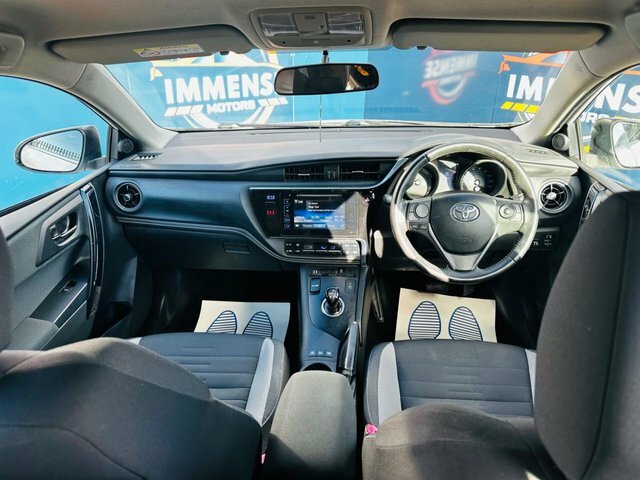 Toyota Auris Vvt-h Design Hatchback Blue #17