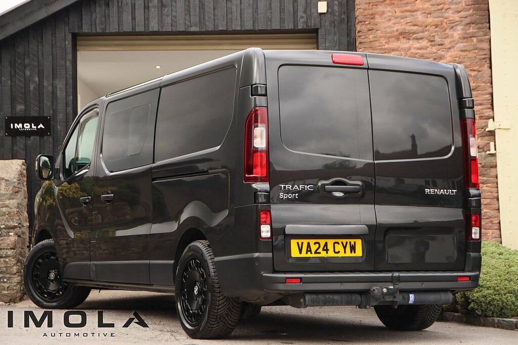 Renault Trafic 2.0 Dci Blue Ll30 Sport Crew Van Double Cab 6Dr Di Black #2
