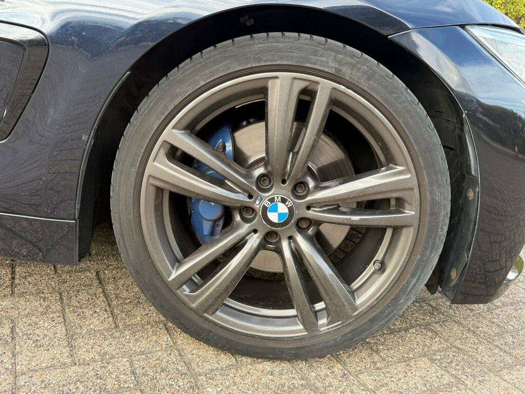 BMW 4 Series Gran Coupe Hatchback Black #36