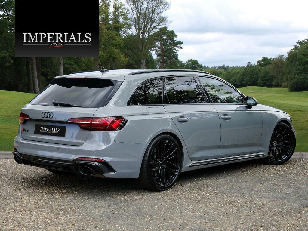 Audi RS4 Avant Petrol #4
