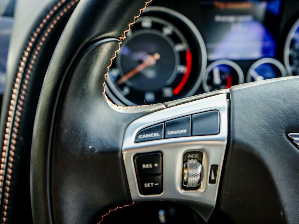 Bentley Continental Flying Spur Speed 4-Door Black #32