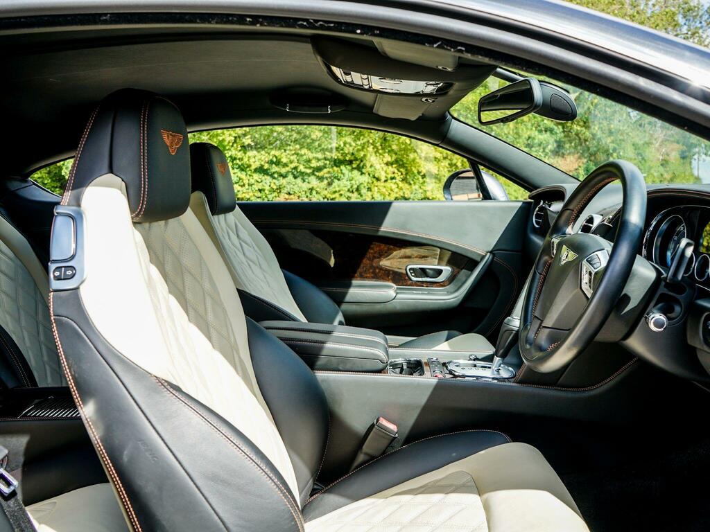 Bentley Continental Flying Spur Speed 4-Door Black #21