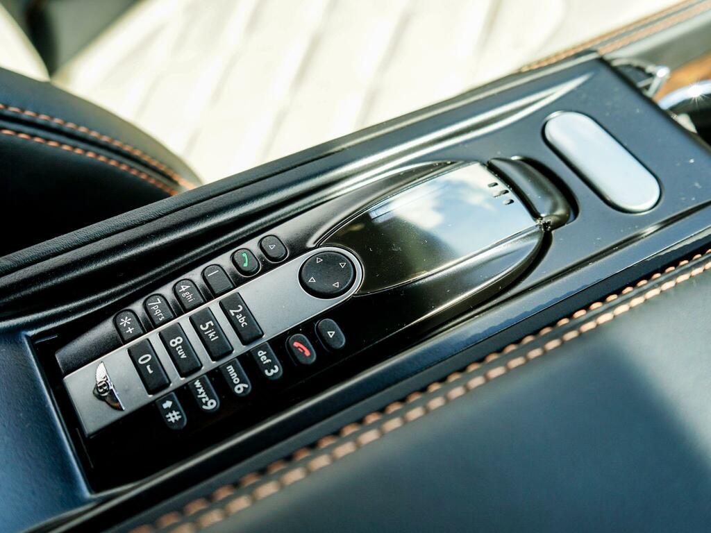 Bentley Continental Flying Spur Speed 4-Door Black #31