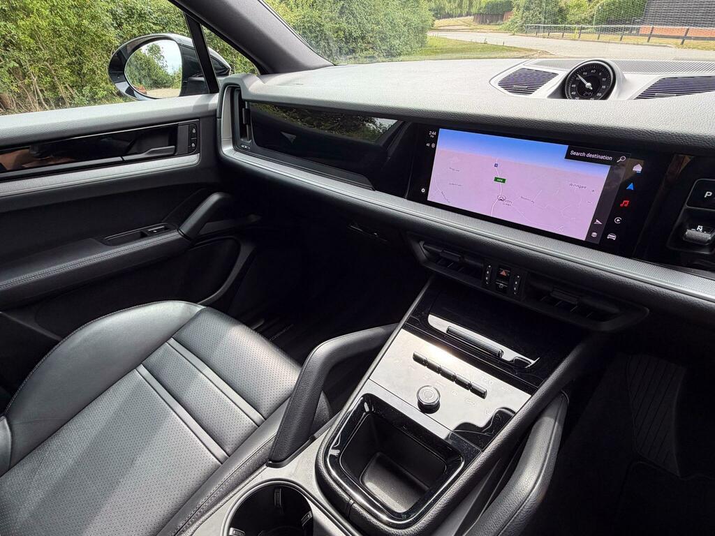 Porsche Cayenne Hybrid #6