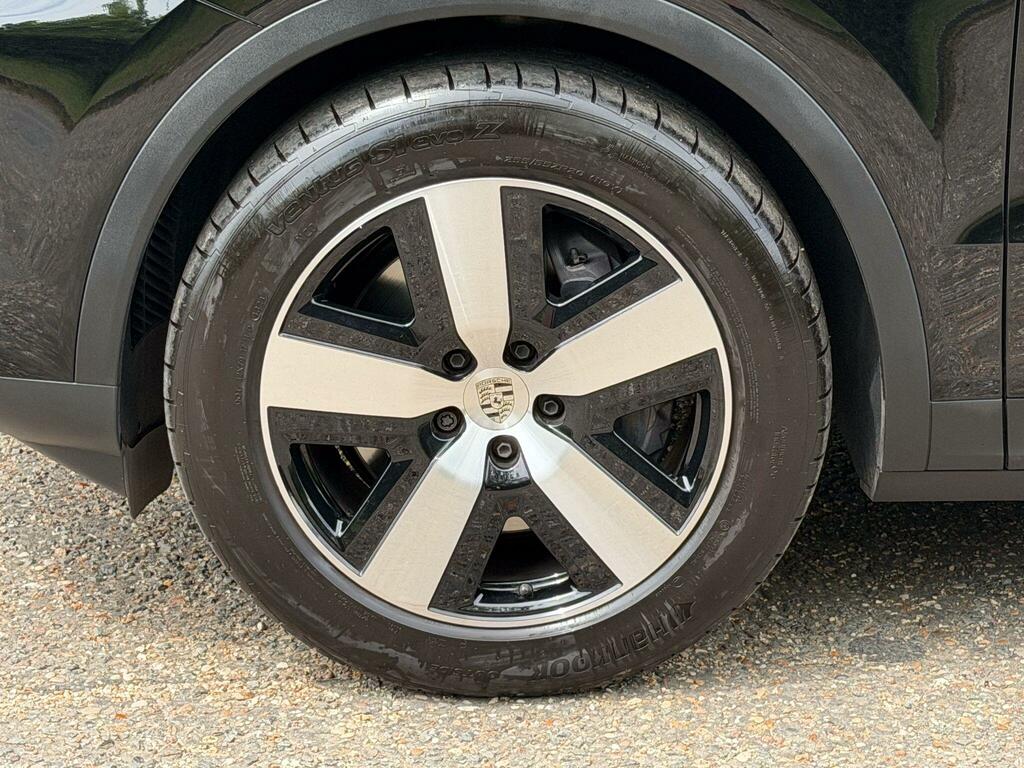 Porsche Cayenne Hybrid #5