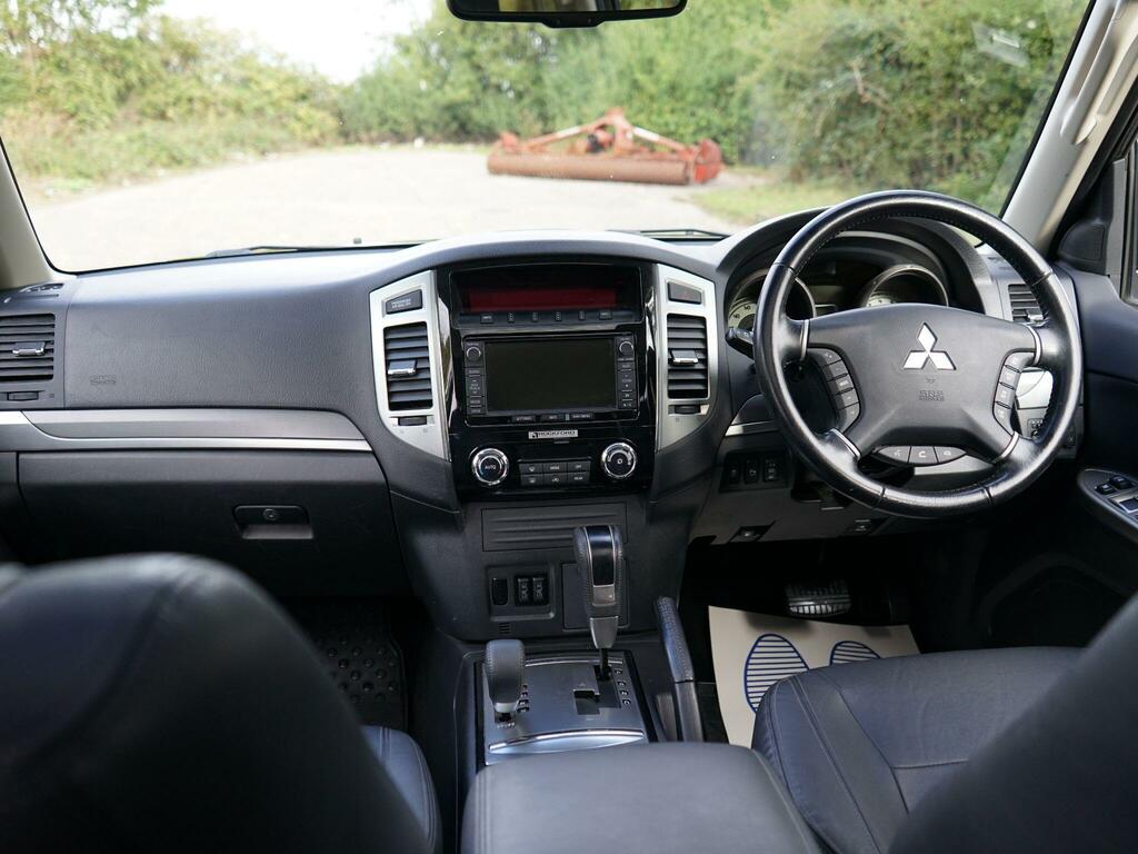 Mitsubishi Shogun 3.2 Di-dc Barbarian Swb 3-Dr Station Wagon  #15
