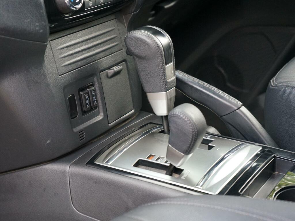 Mitsubishi Shogun 3.2 Di-dc Barbarian Swb 3-Dr Station Wagon  #20