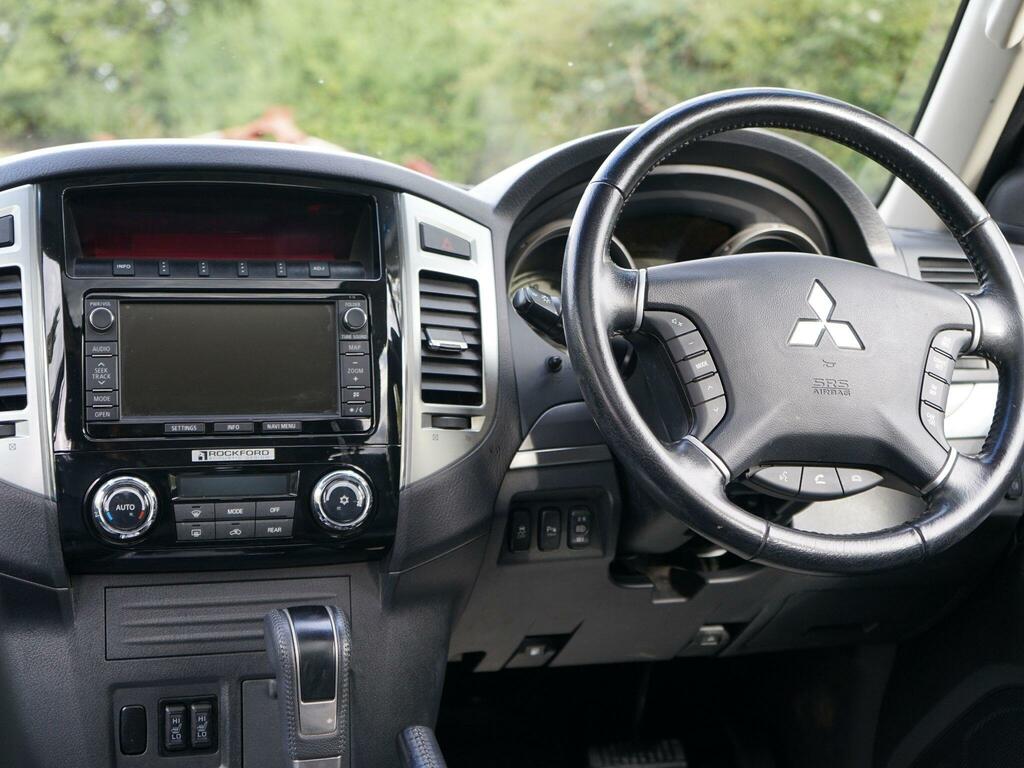 Mitsubishi Shogun 3.2 Di-dc Barbarian Swb 3-Dr Station Wagon  #16