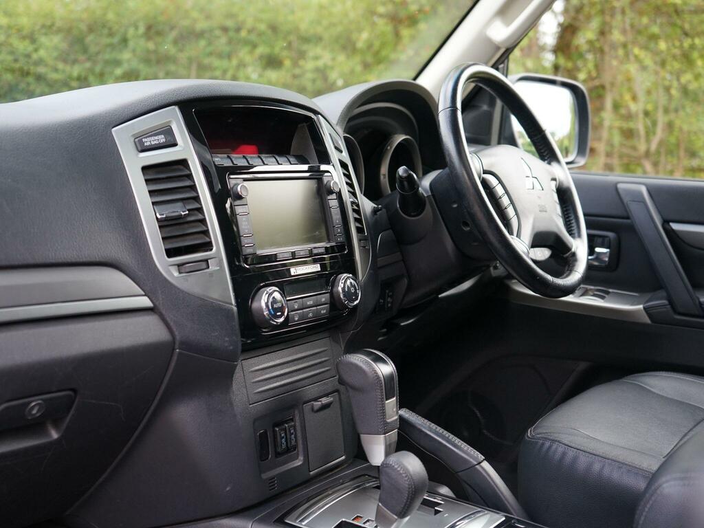 Mitsubishi Shogun 3.2 Di-dc Barbarian Swb 3-Dr Station Wagon  #18