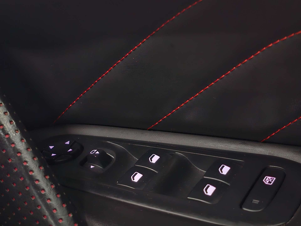 Peugeot 308 1.2 Puretech Active Hatchback Red #55