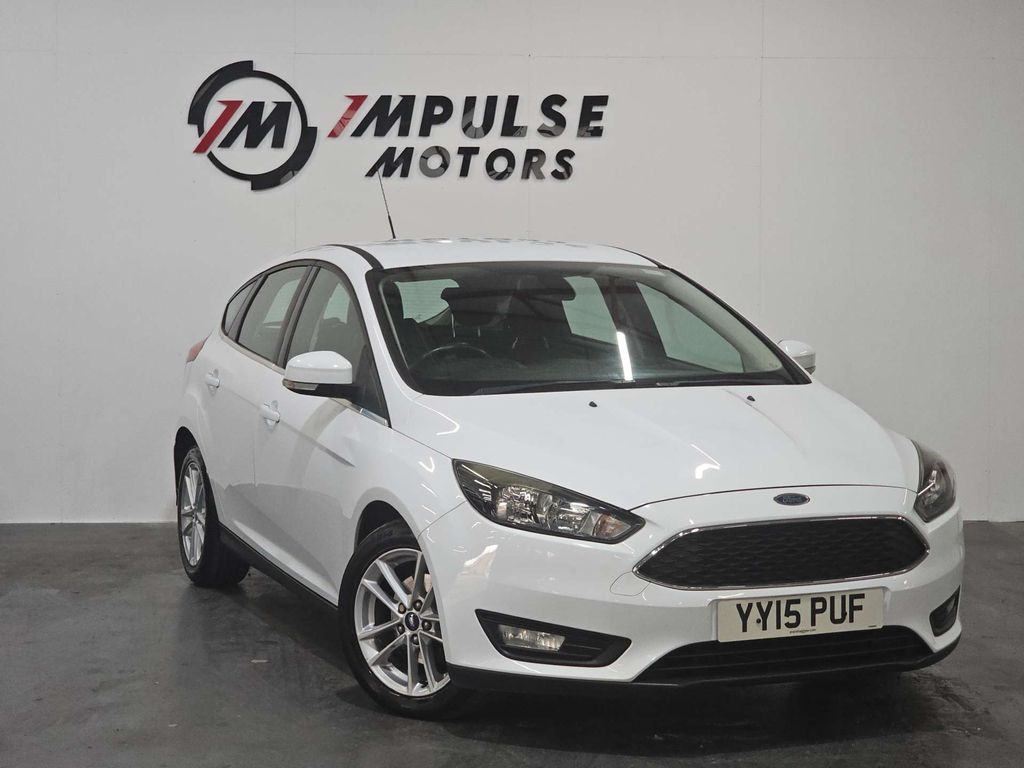 Ford Focus Zetec White