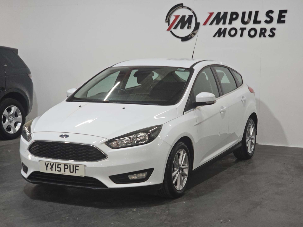 Ford Focus Zetec White #4