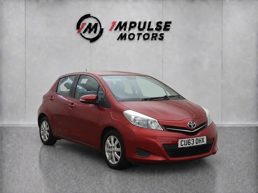 Toyota Yaris Tr Vvt-i Red
