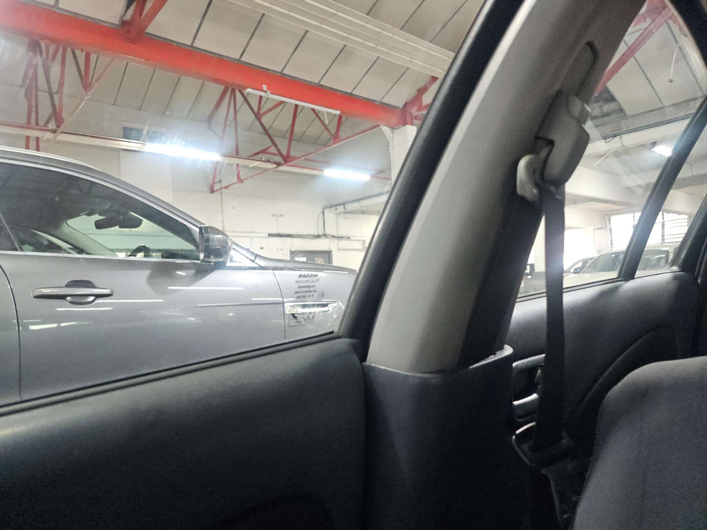 Nissan Almera Hatchback 1.8 Blue #27