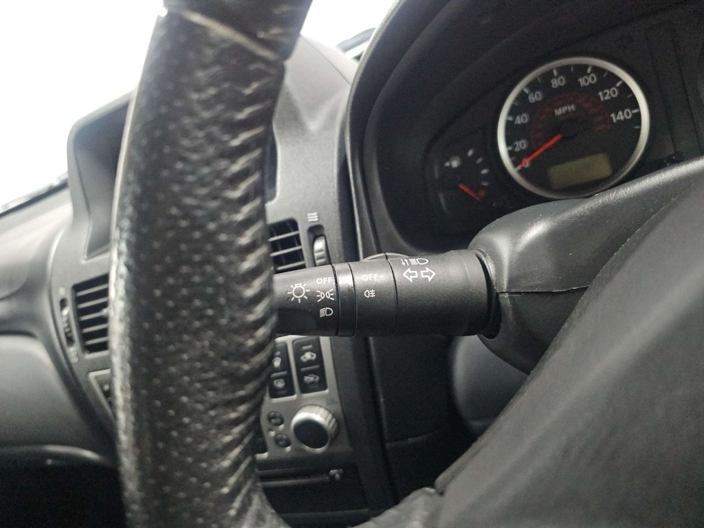 Nissan Almera Hatchback 1.8 Blue #30