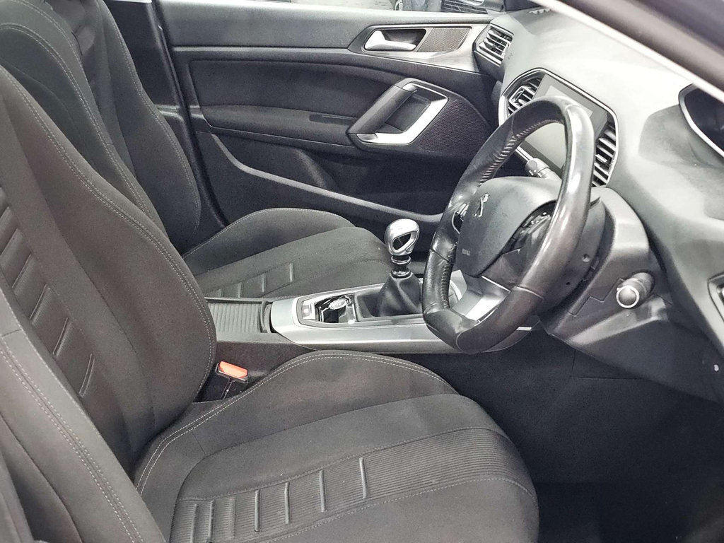 Peugeot 308 Thp Active Red #13