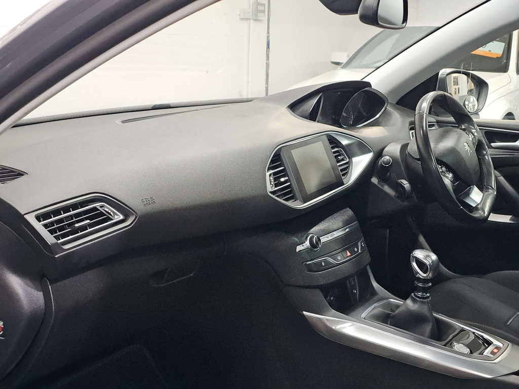Peugeot 308 Thp Active Red #25