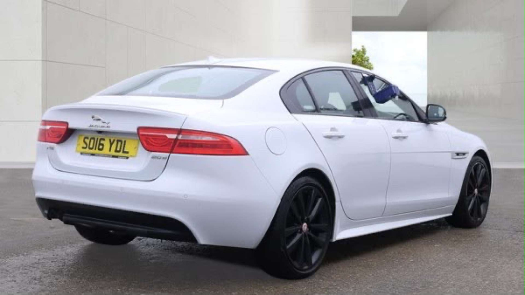 Jaguar XE R-sport D White #4