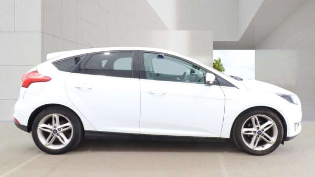 Ford Focus 2016 2.0T Ecoboost St-3 Hatchback Manua Yellow #4