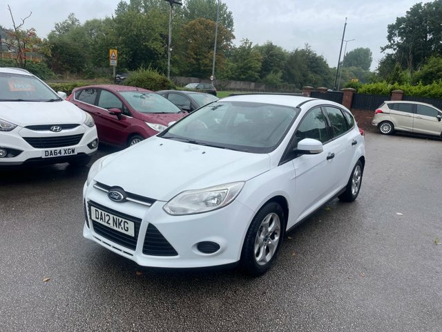Ford Focus 1.6 Studio Hatchback Euro 5 85 White #3