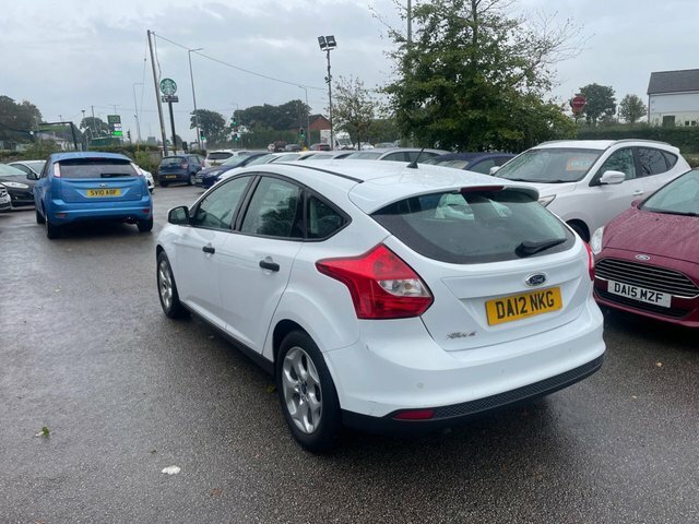 Ford Focus 1.6 Studio Hatchback Euro 5 85 White #5