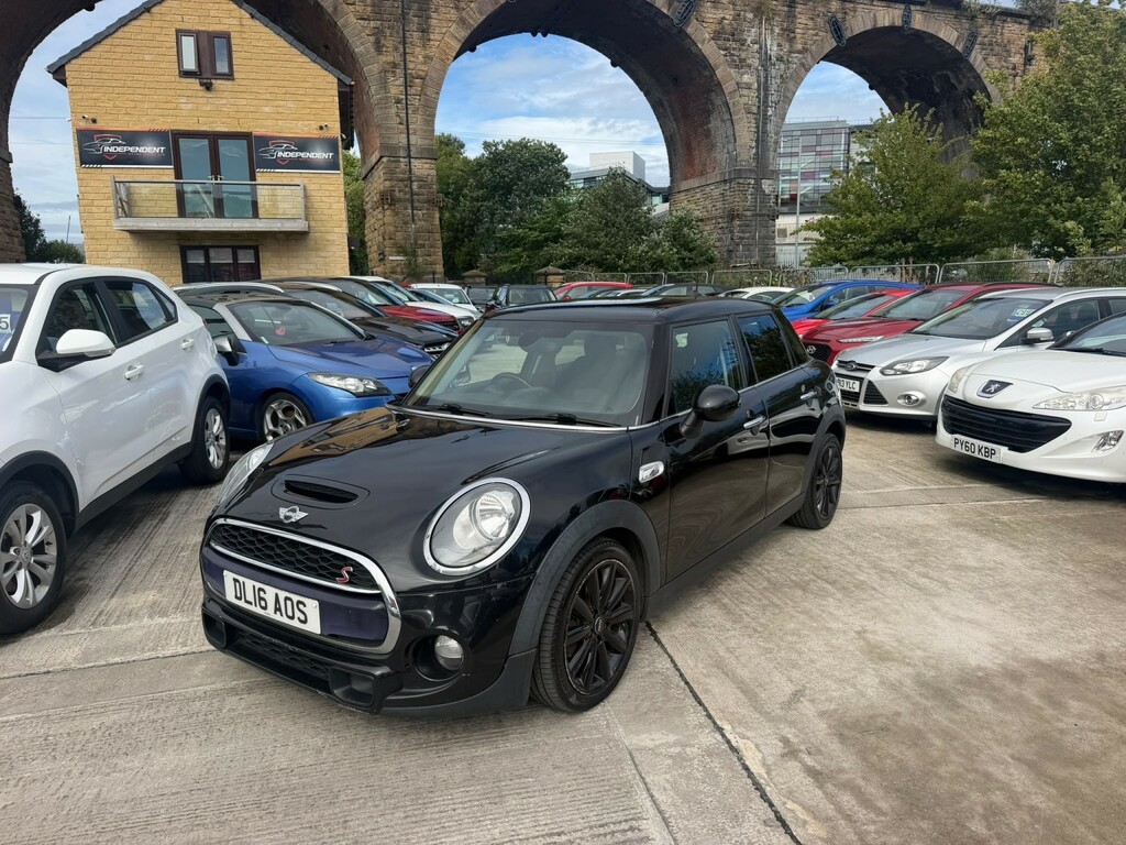 Mini Hatch 2.0 5-Door Hatch Cooper S Black