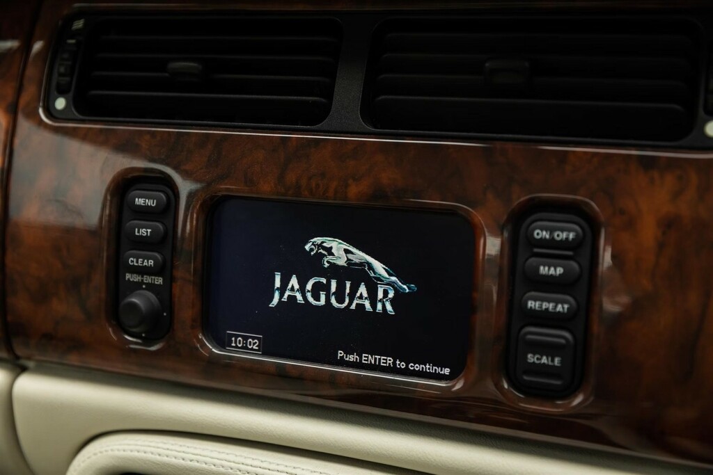 Jaguar XKR Xk8 Coupe Green #37