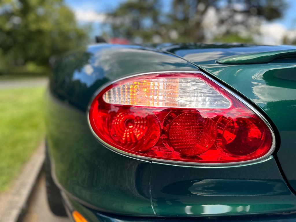 Jaguar XKR Coupe Silver #34