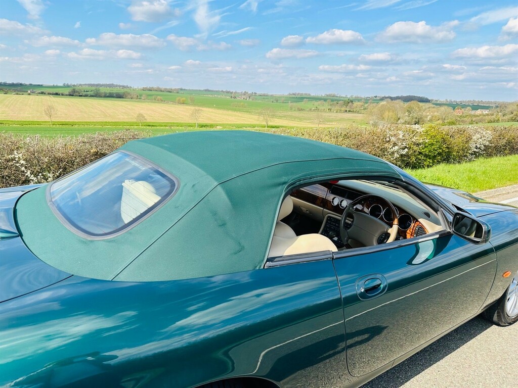 Jaguar XKR Convertible Black #41