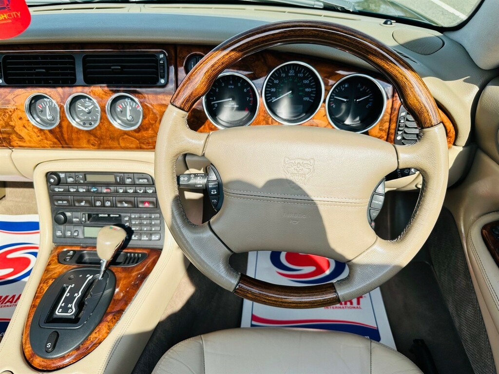Jaguar XKR Convertible Black #68