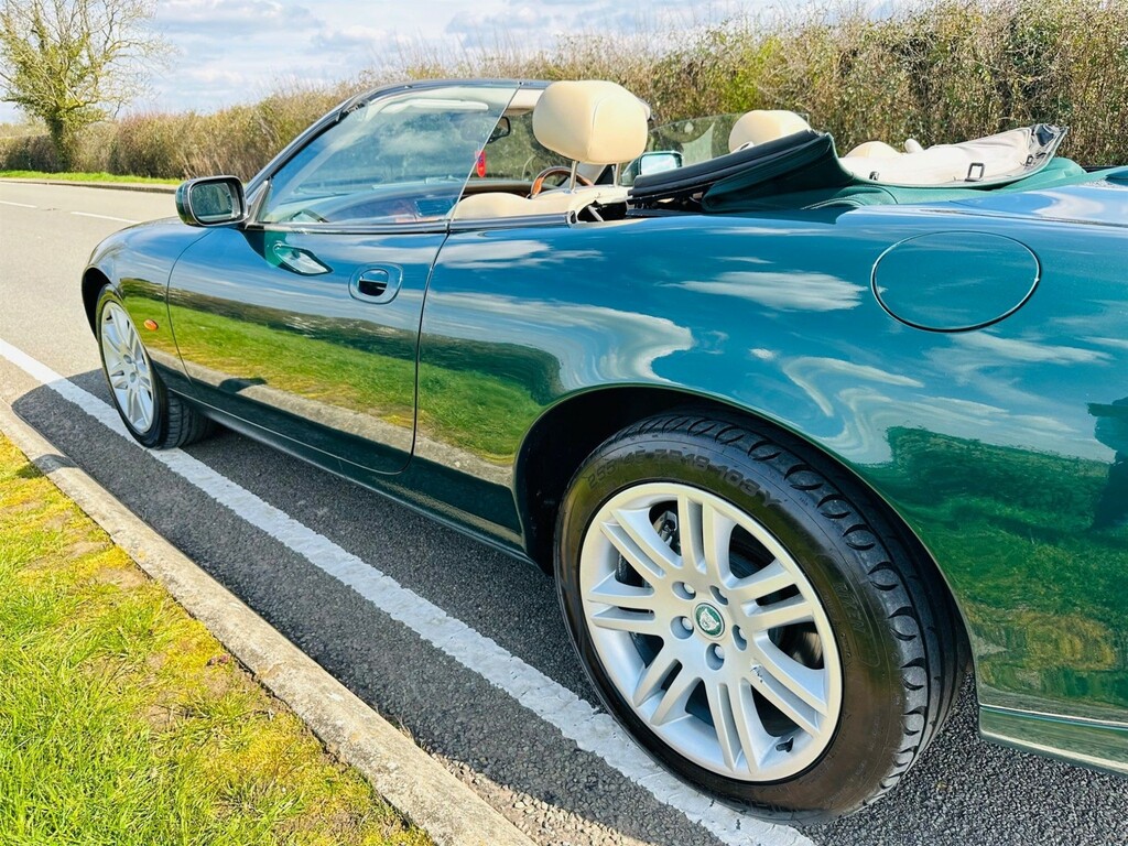 Jaguar XKR Convertible Black #28