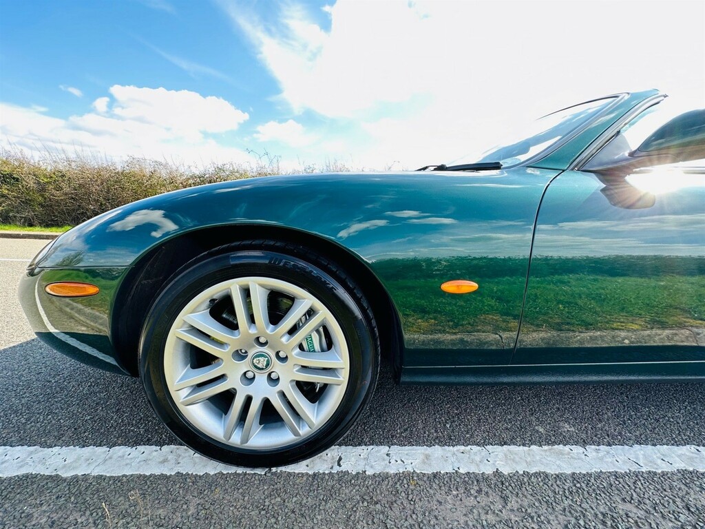 Jaguar XKR Convertible Black #31