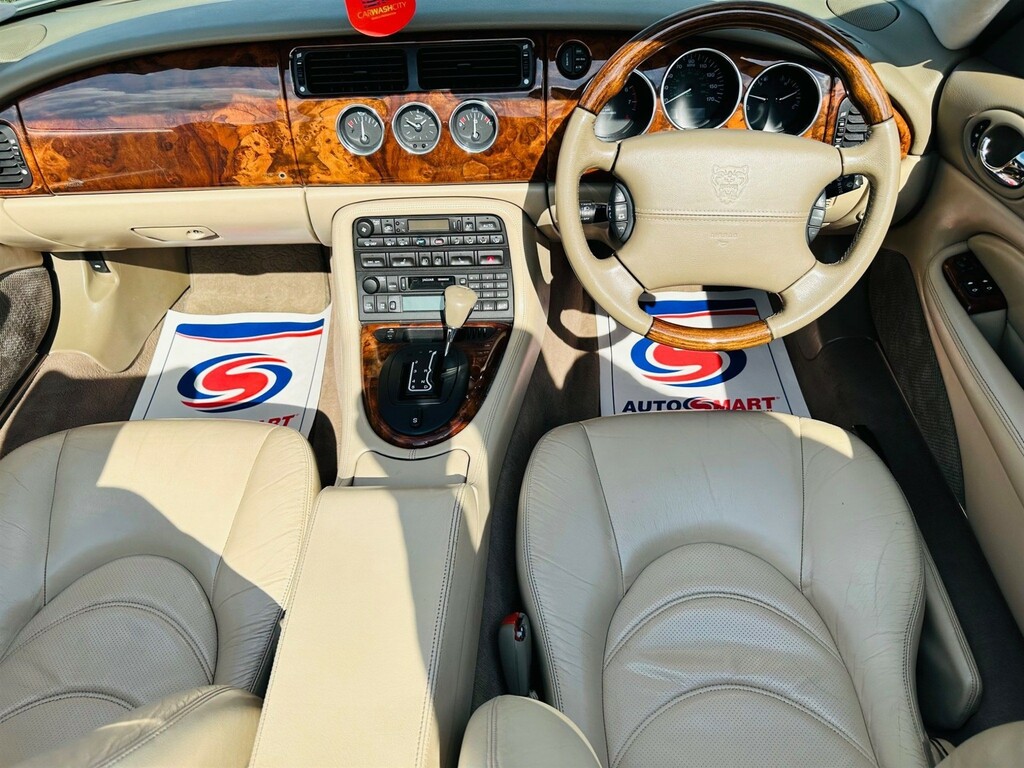 Jaguar XKR Convertible Black #67