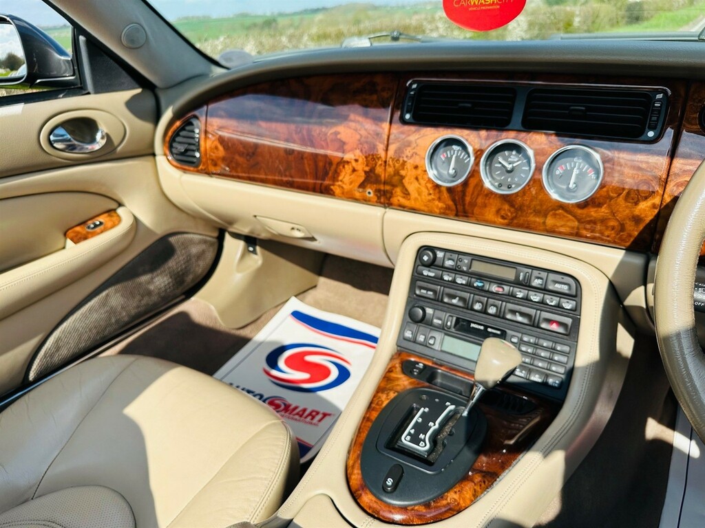 Jaguar XKR Convertible Black #69