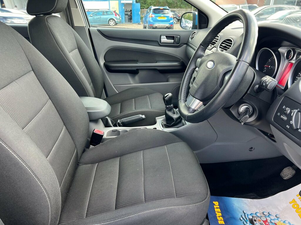 Ford Focus 1.6 Sport Silver #24