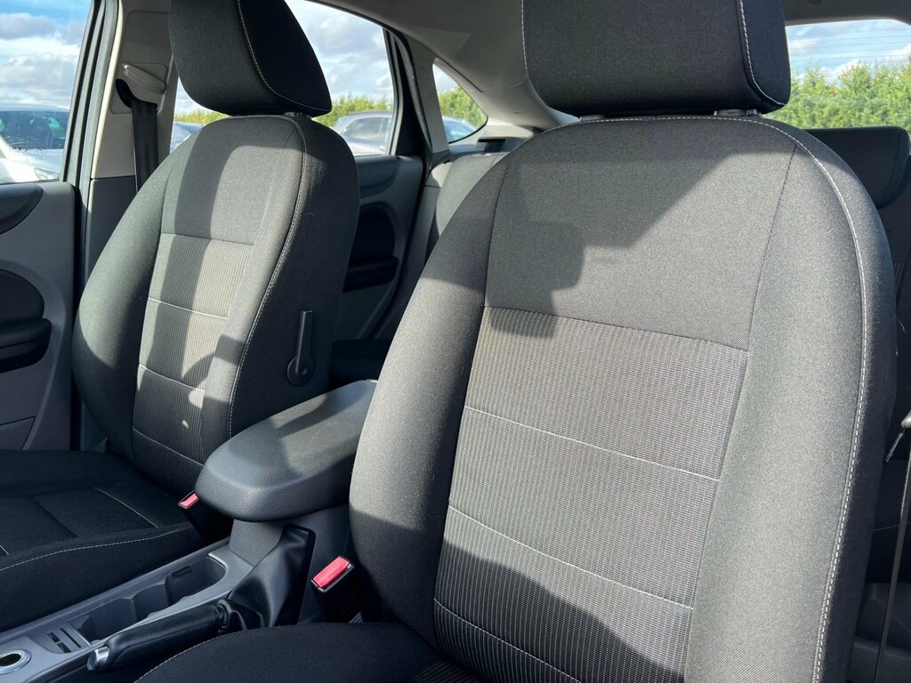 Ford Focus 1.6 Sport Silver #32