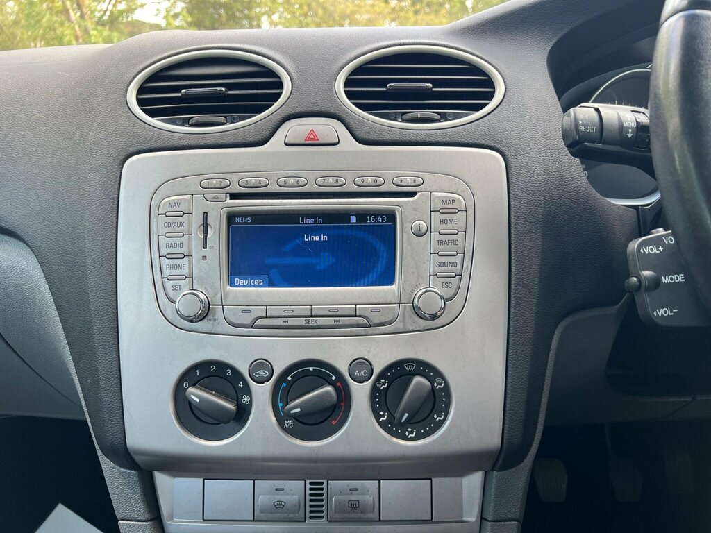 Ford Focus 1.6 Sport Silver #46