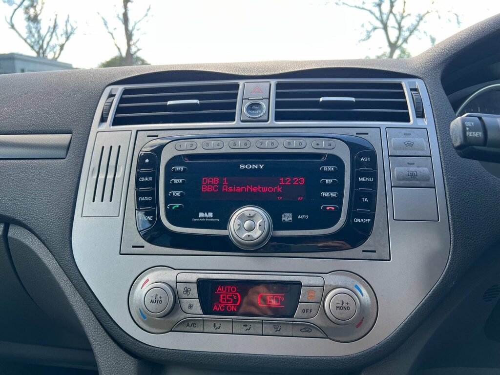 Ford Kuga Suv 2.0 Tdci Titanium 2010 White #49