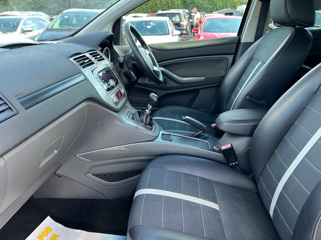 Ford Kuga Suv 2.0 Tdci Titanium 2010 White #31