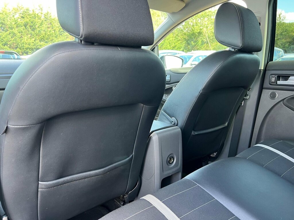 Ford Kuga Suv 2.0 Tdci Titanium 2010 White #35