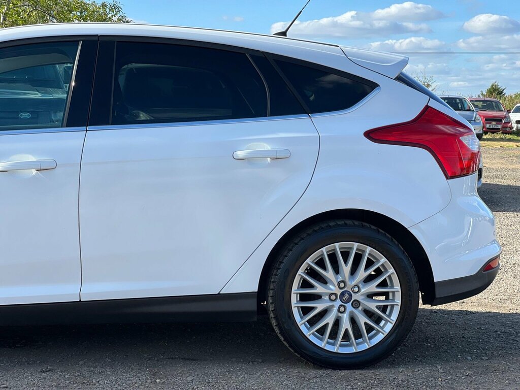Ford Focus 1.6 Edge Euro 5 White #16