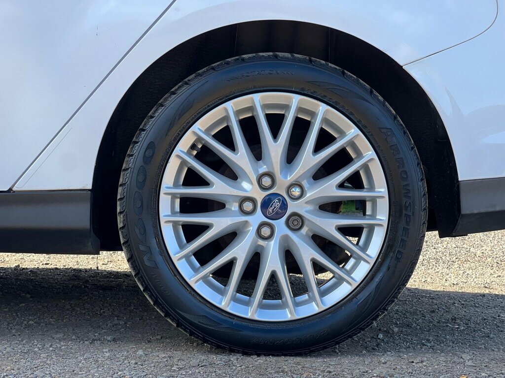 Ford Focus 1.6 Edge Euro 5 White #18