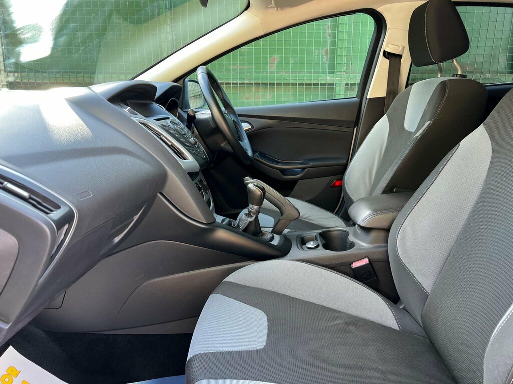 Ford Focus 1.6 Edge Euro 5 White #29