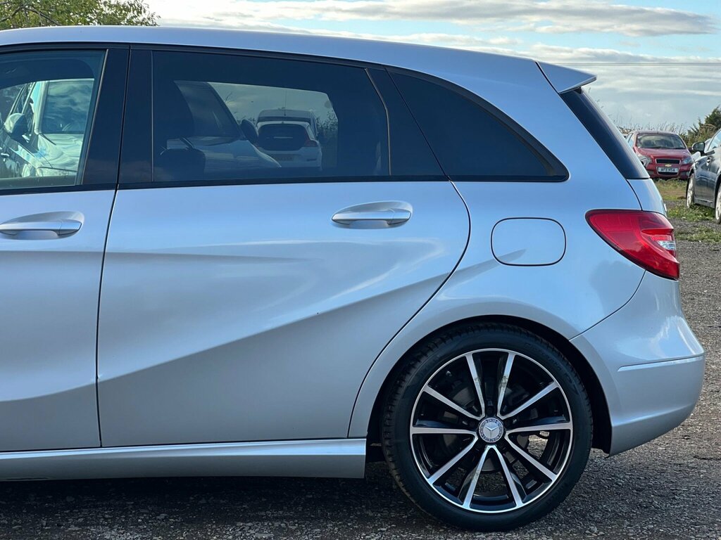 Mercedes-Benz B Class B200 Blueefficiency Sport Cdi Black #17