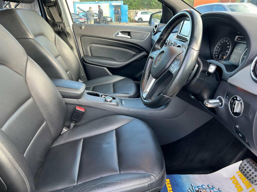 Mercedes-Benz B Class B200 Blueefficiency Sport Cdi Black #25