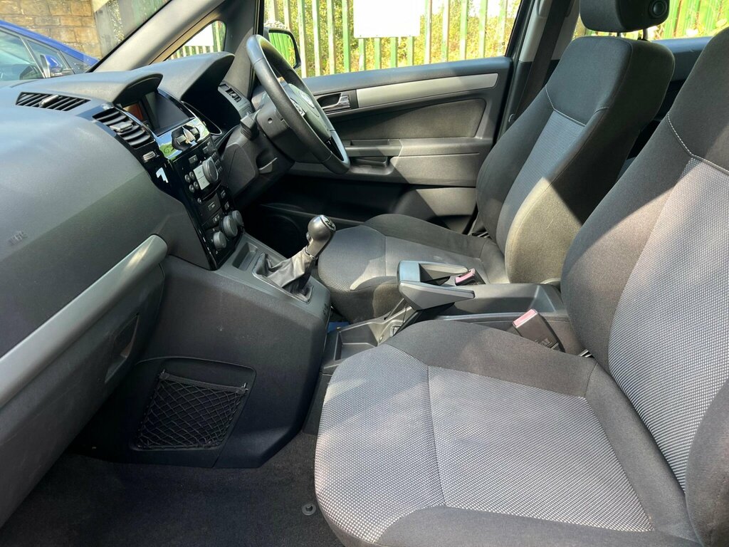 Vauxhall Zafira 2.0 Se Cdti 162 Bhp White #31